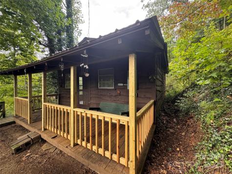 84 Pelohi Cove Road Bryson City NC 28713