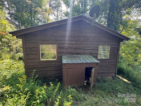 84 Pelohi Cove Road Bryson City NC 28713