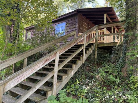 84 Pelohi Cove Road Bryson City NC 28713