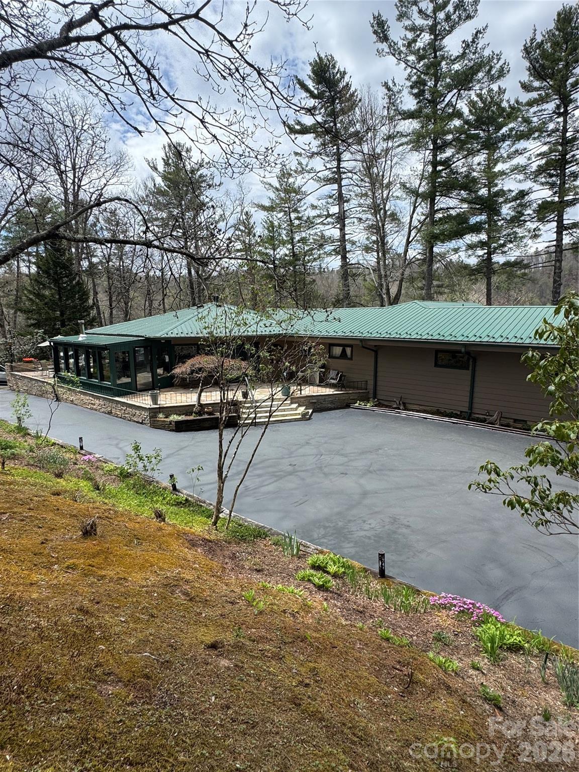 12 Laurelwood Lane Newland NC 28657