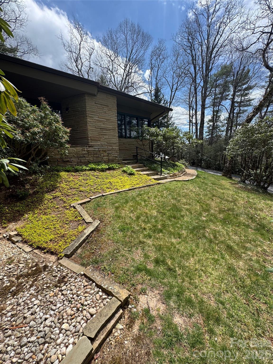 12 Laurelwood Lane Newland NC 28657