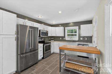 6912 Woodstock Drive Charlotte NC 28210