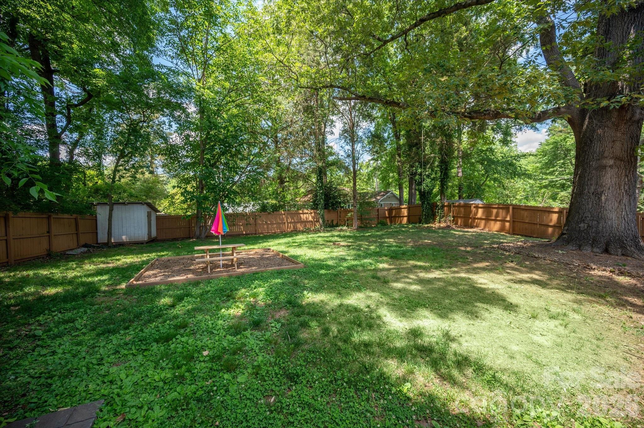 6912 Woodstock Drive Charlotte NC 28210