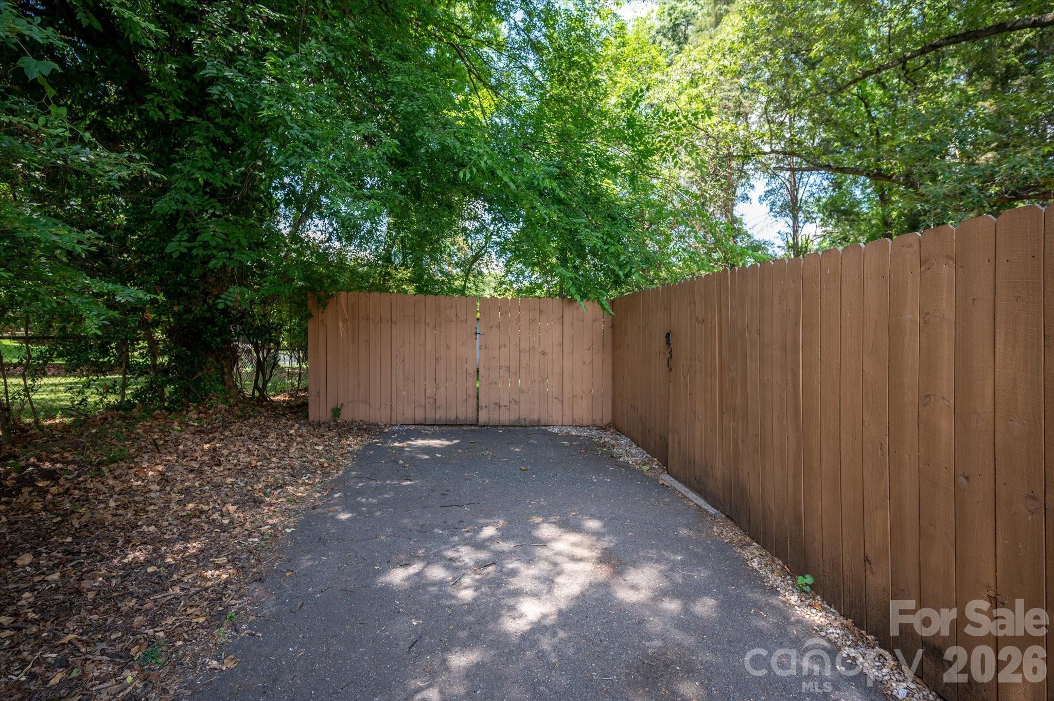 6912 Woodstock Drive Charlotte NC 28210