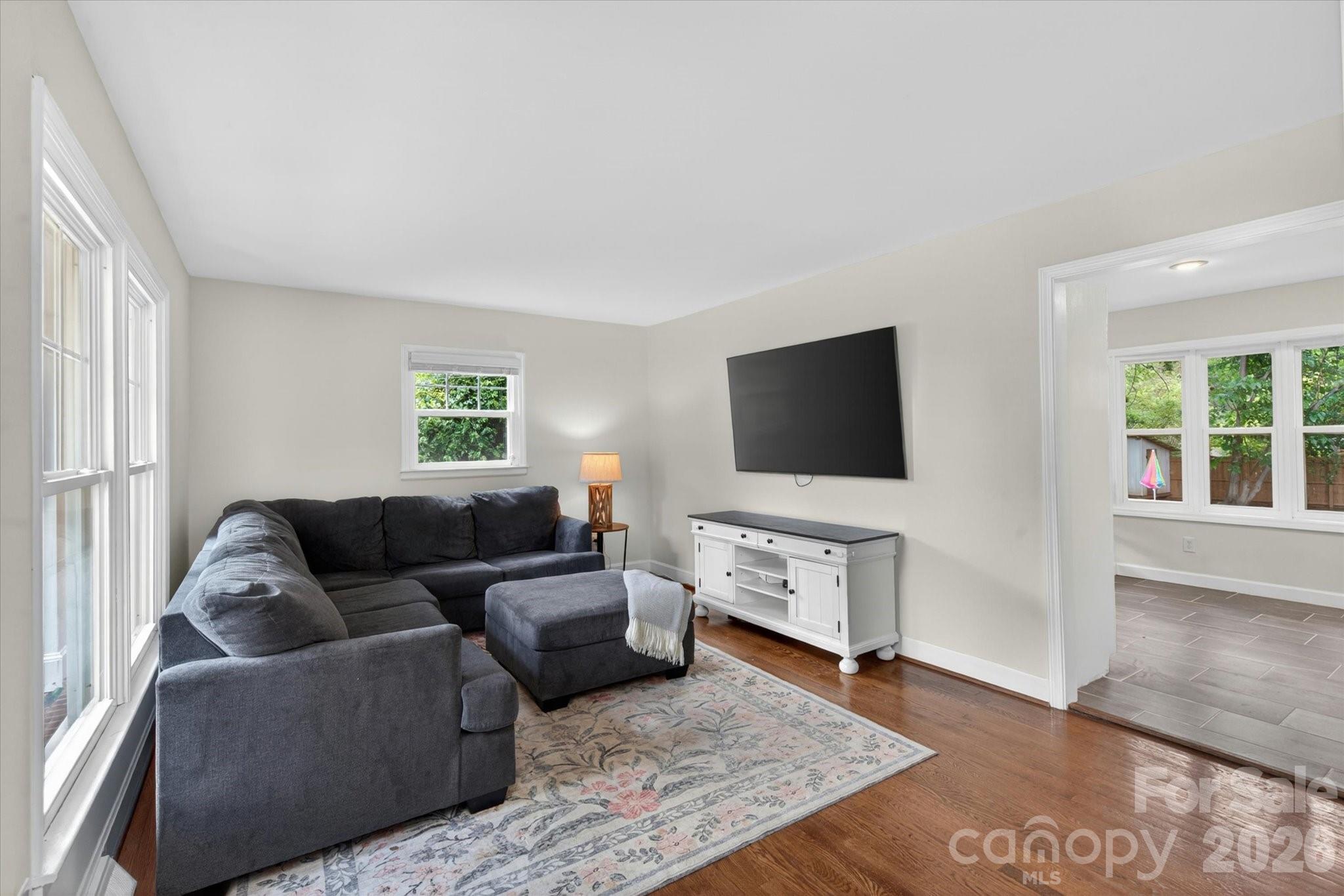 6912 Woodstock Drive Charlotte NC 28210