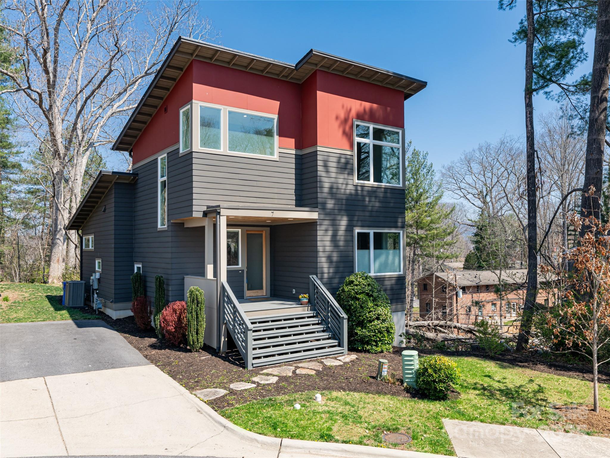 7 Mauricet Lane Asheville NC 28806