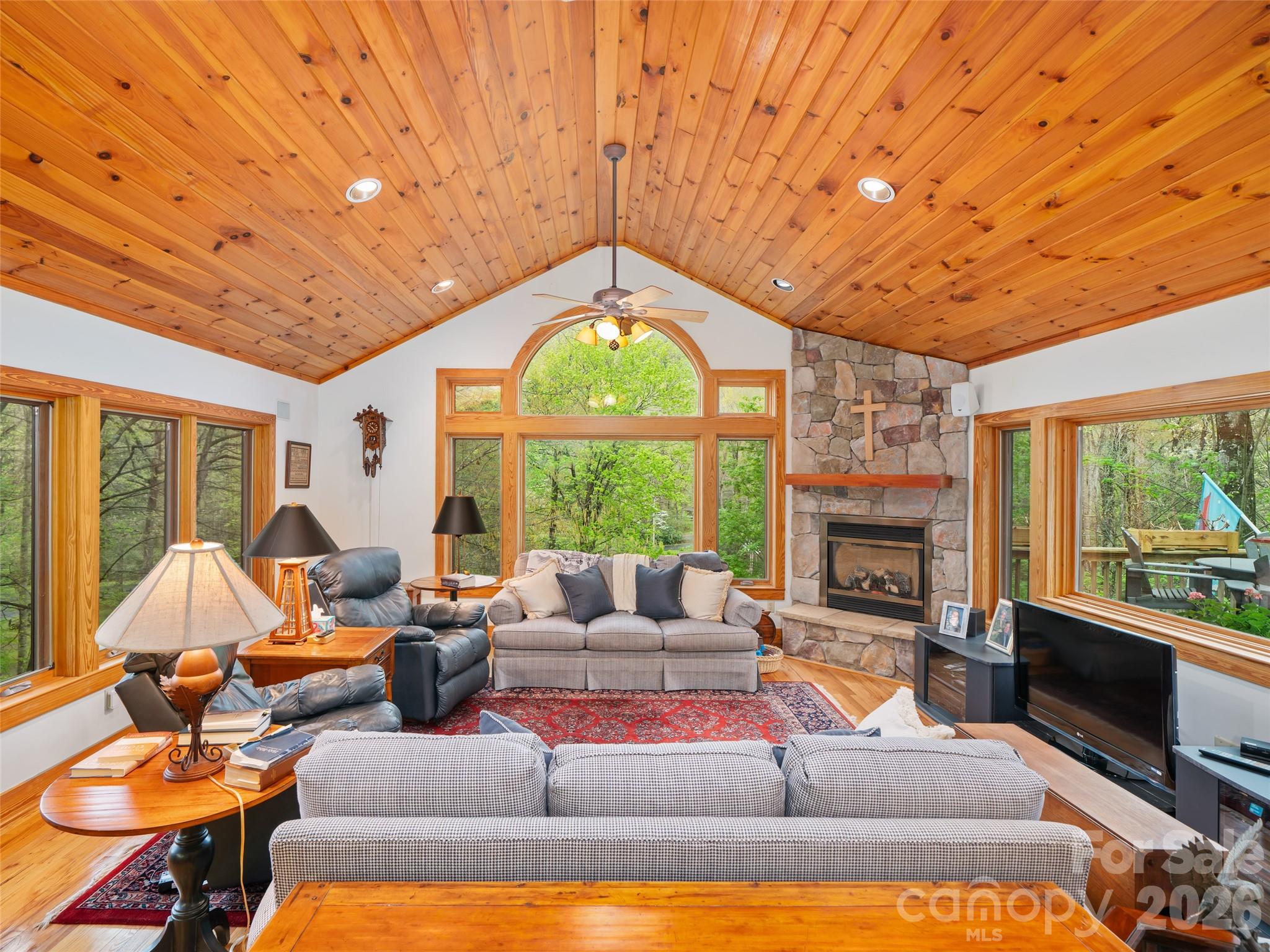 86 Laurel Drive Burnsville NC 28714