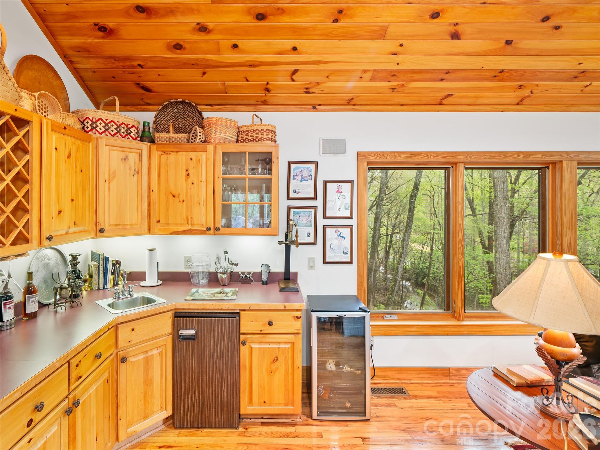 86 Laurel Drive Burnsville NC 28714