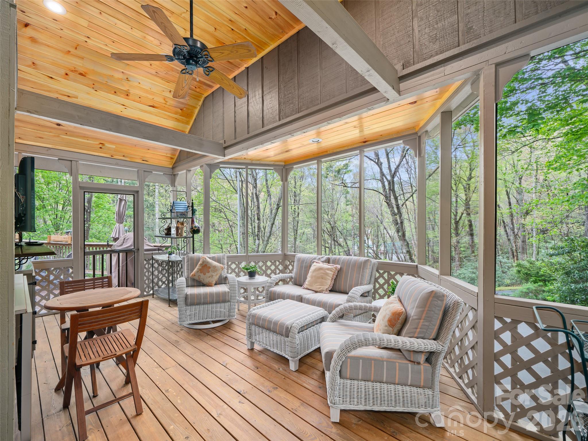 86 Laurel Drive Burnsville NC 28714