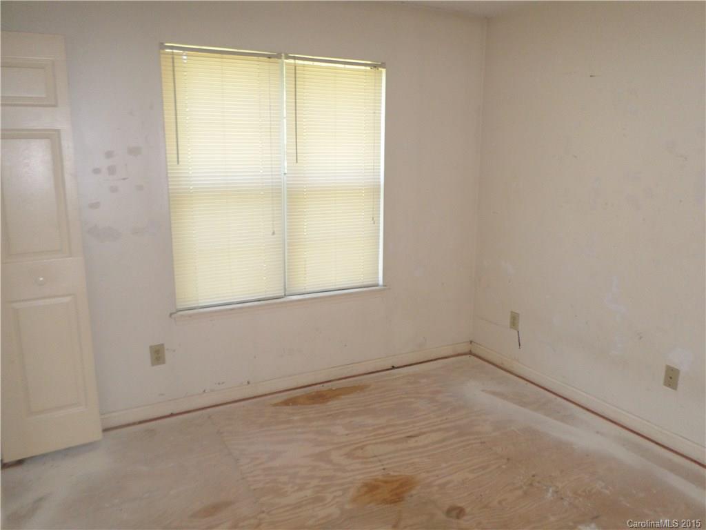2016 Sloan Drive Charlotte NC 28208