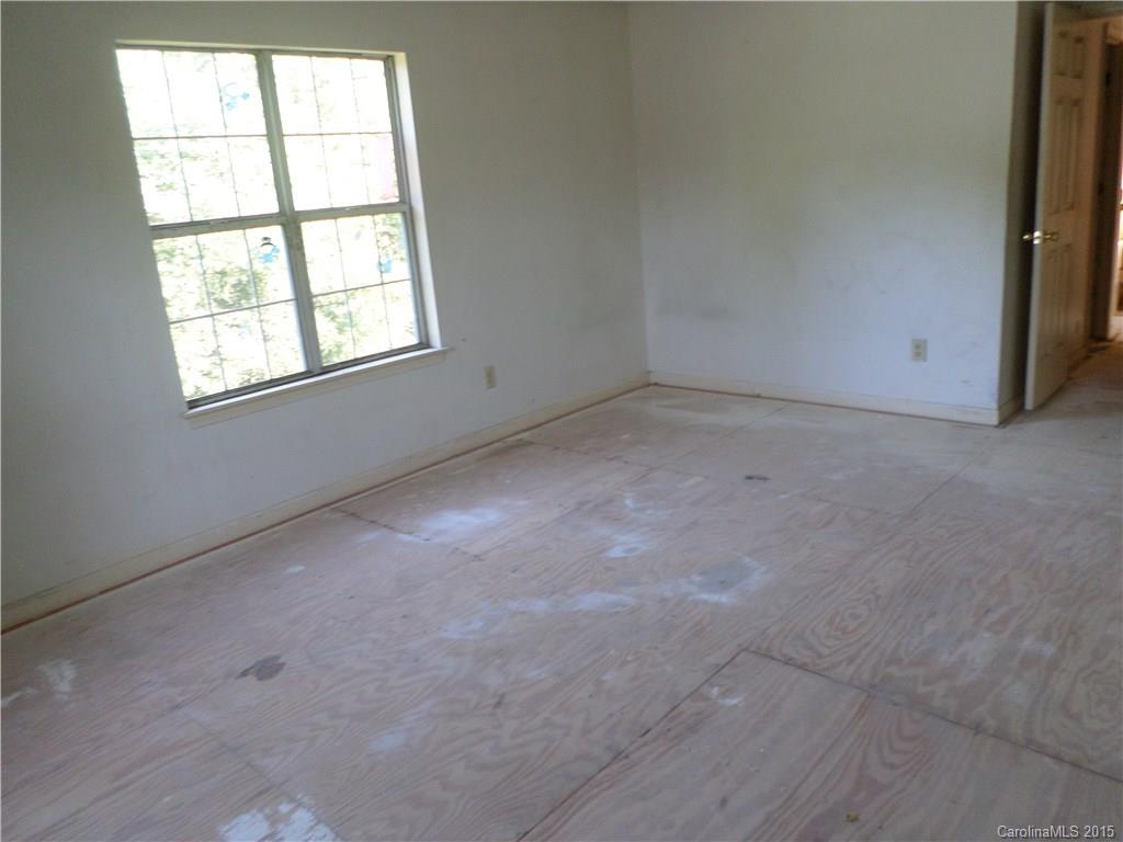 2016 Sloan Drive Charlotte NC 28208