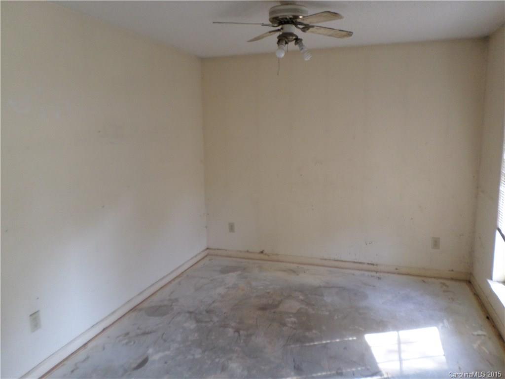 2016 Sloan Drive Charlotte NC 28208