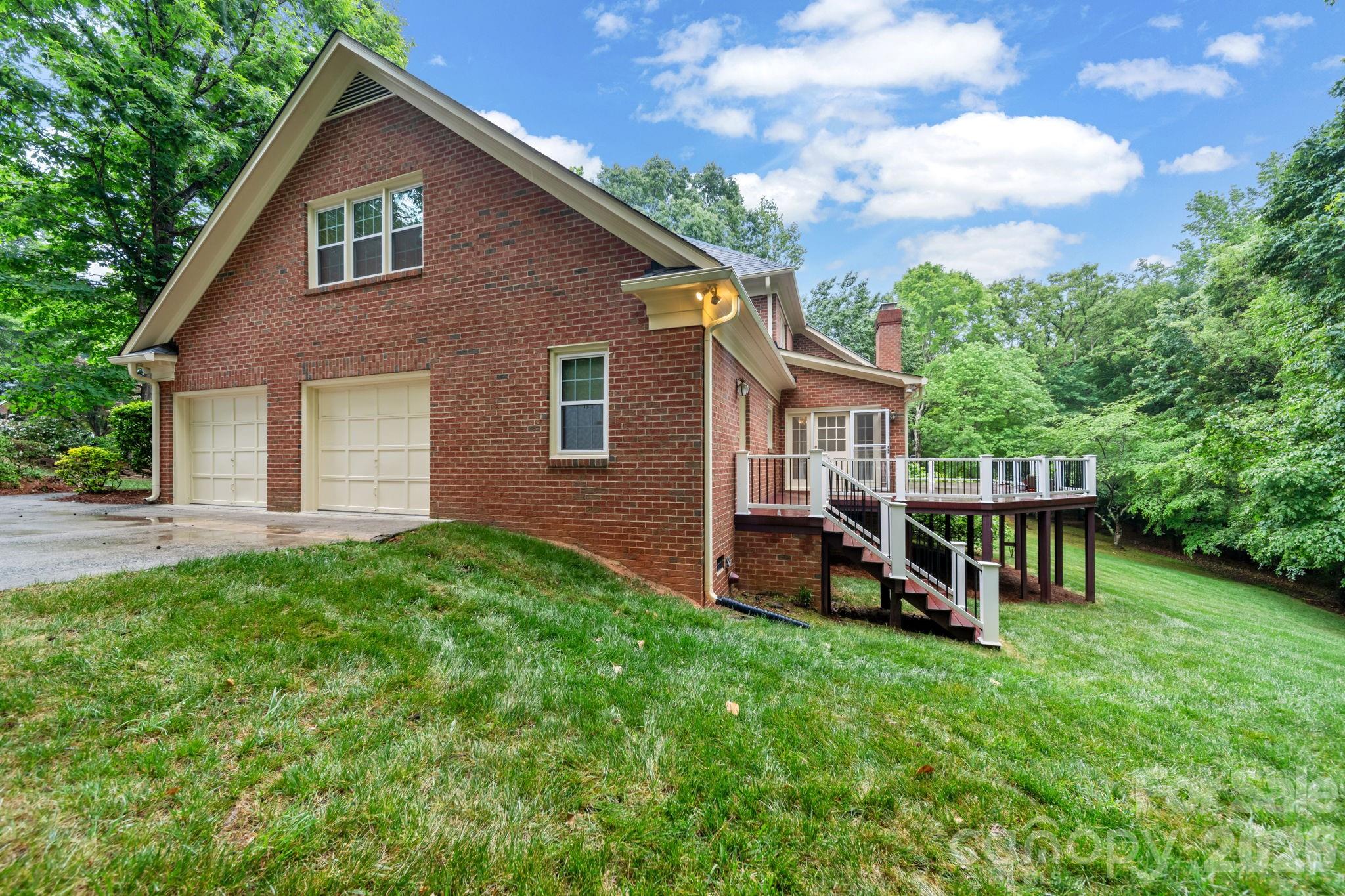 5215 Silchester Lane Charlotte NC 28215