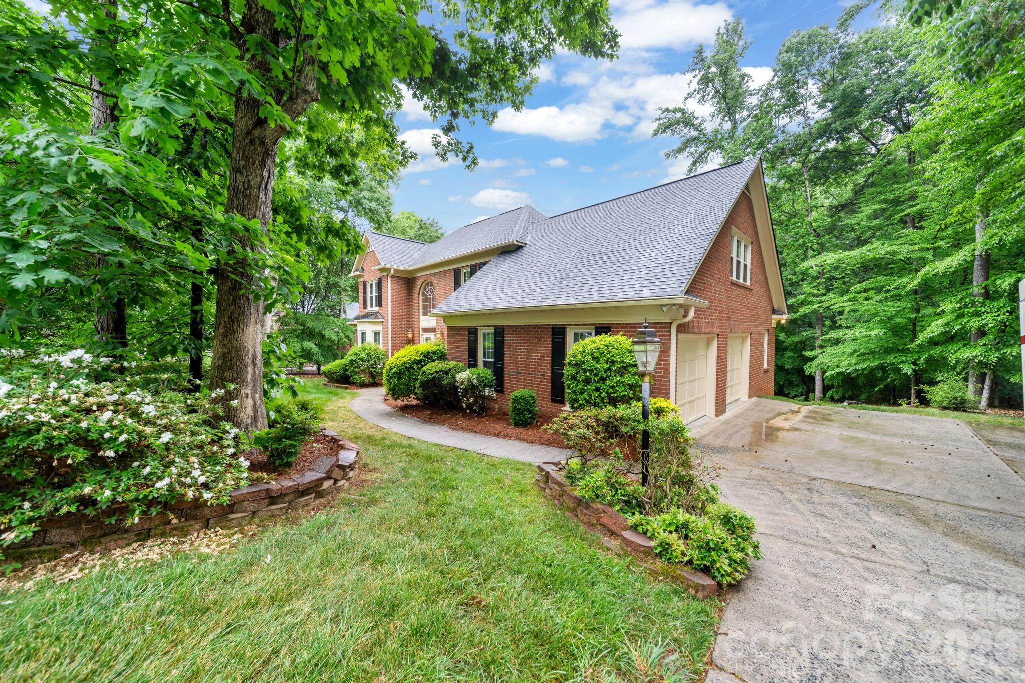 5215 Silchester Lane Charlotte NC 28215