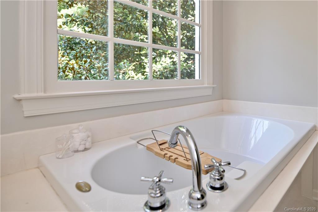 2354 Wedgewood Drive Matthews NC 28104