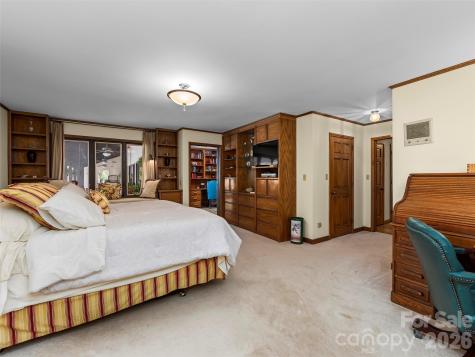 69 Forest Road Asheville NC 28803
