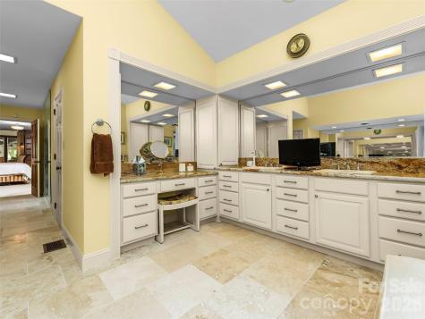 69 Forest Road Asheville NC 28803