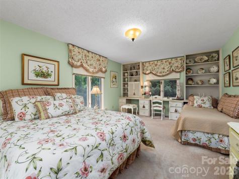 69 Forest Road Asheville NC 28803