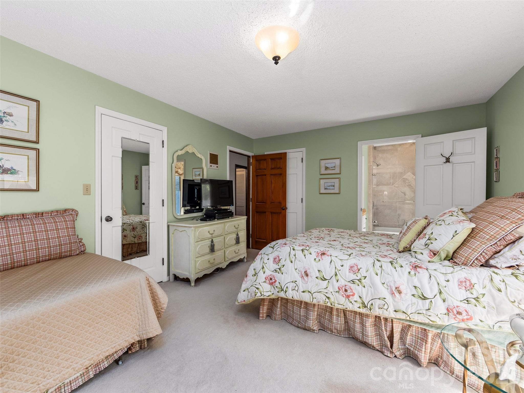 69 Forest Road Asheville NC 28803