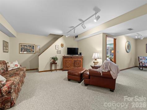 69 Forest Road Asheville NC 28803