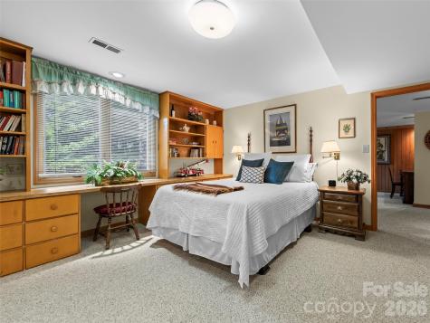 69 Forest Road Asheville NC 28803