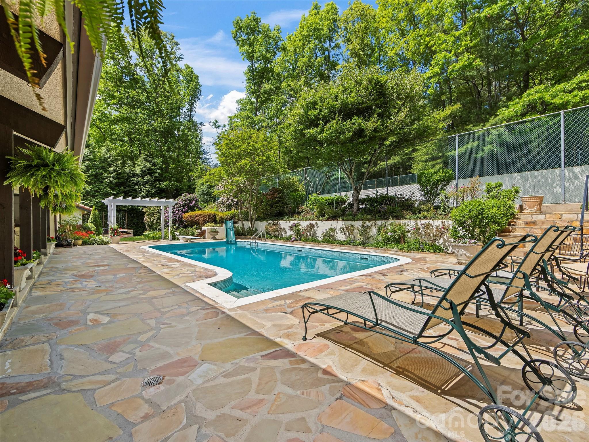 69 Forest Road Asheville NC 28803