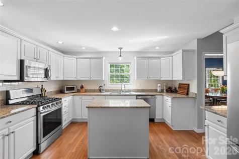 20 Bent Oak Lane Asheville NC 28803