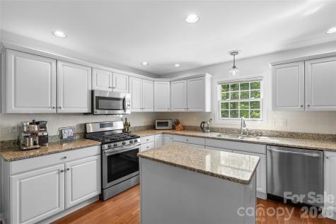 20 Bent Oak Lane Asheville NC 28803