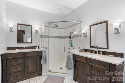 20 Bent Oak Lane Asheville NC 28803