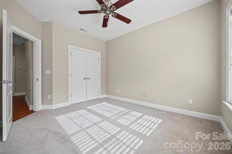 8408 Indigo Row Charlotte NC 28277