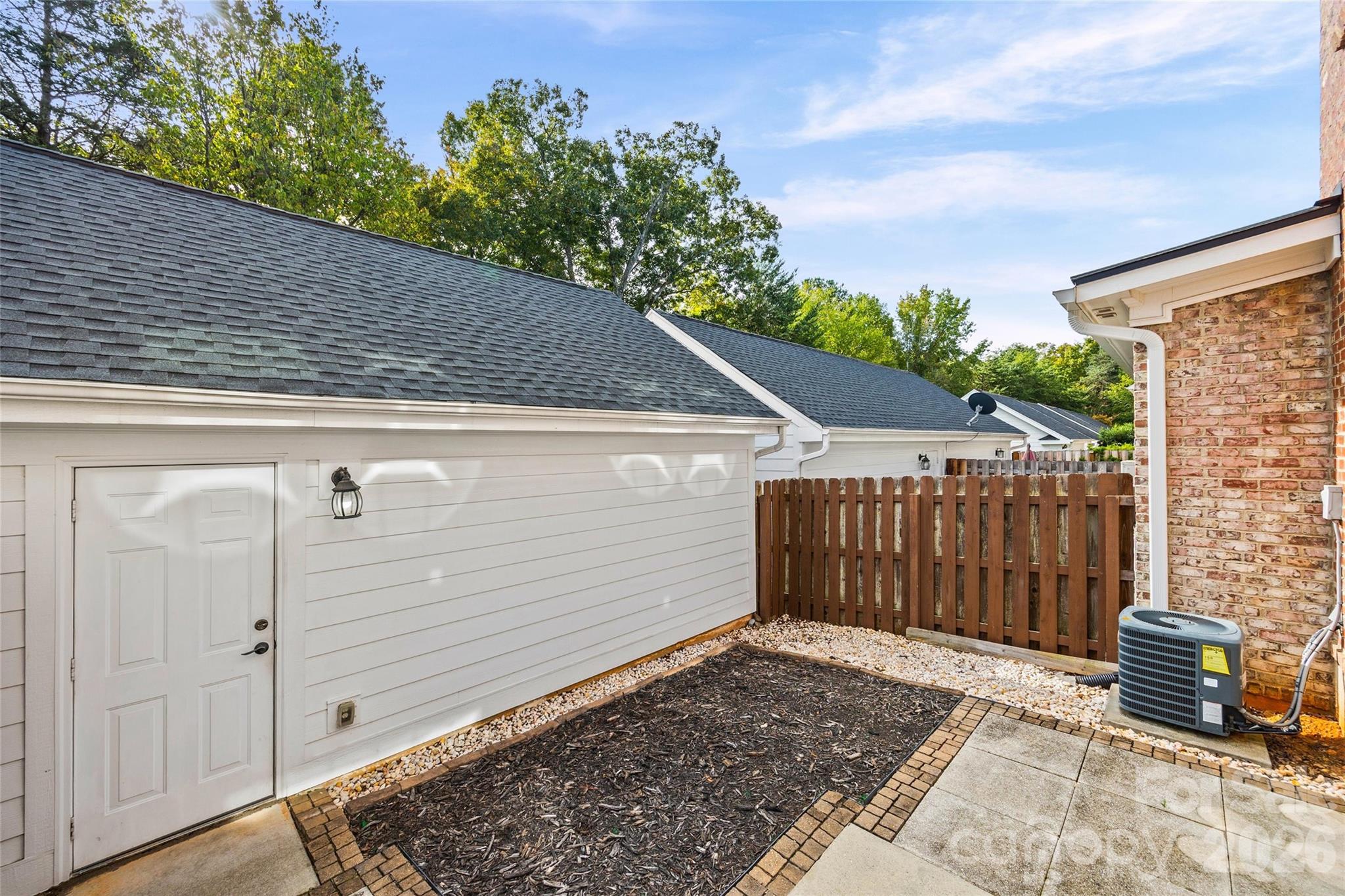8408 Indigo Row Charlotte NC 28277