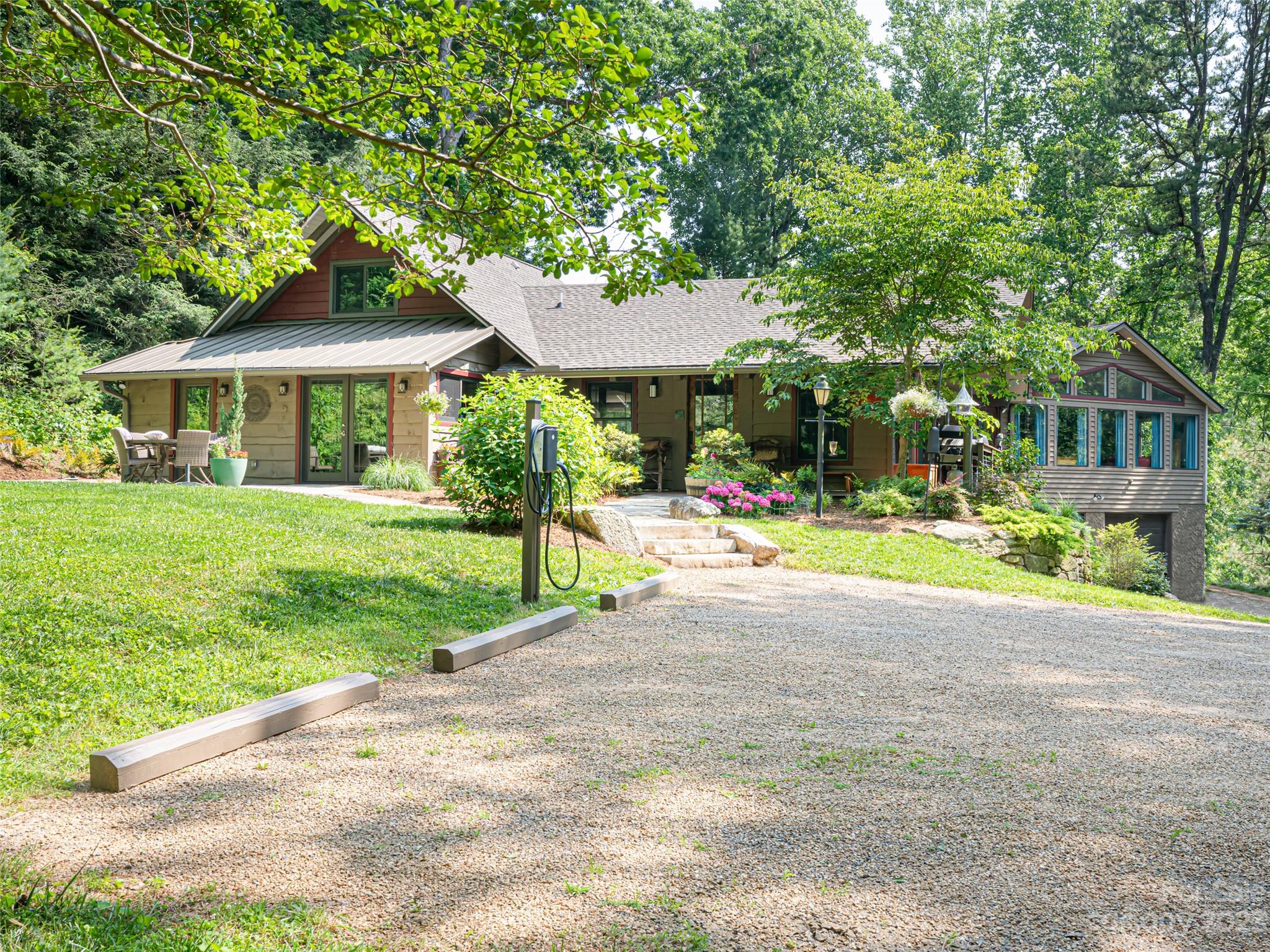 15 Oak Hill Lane Fairview NC 28730
