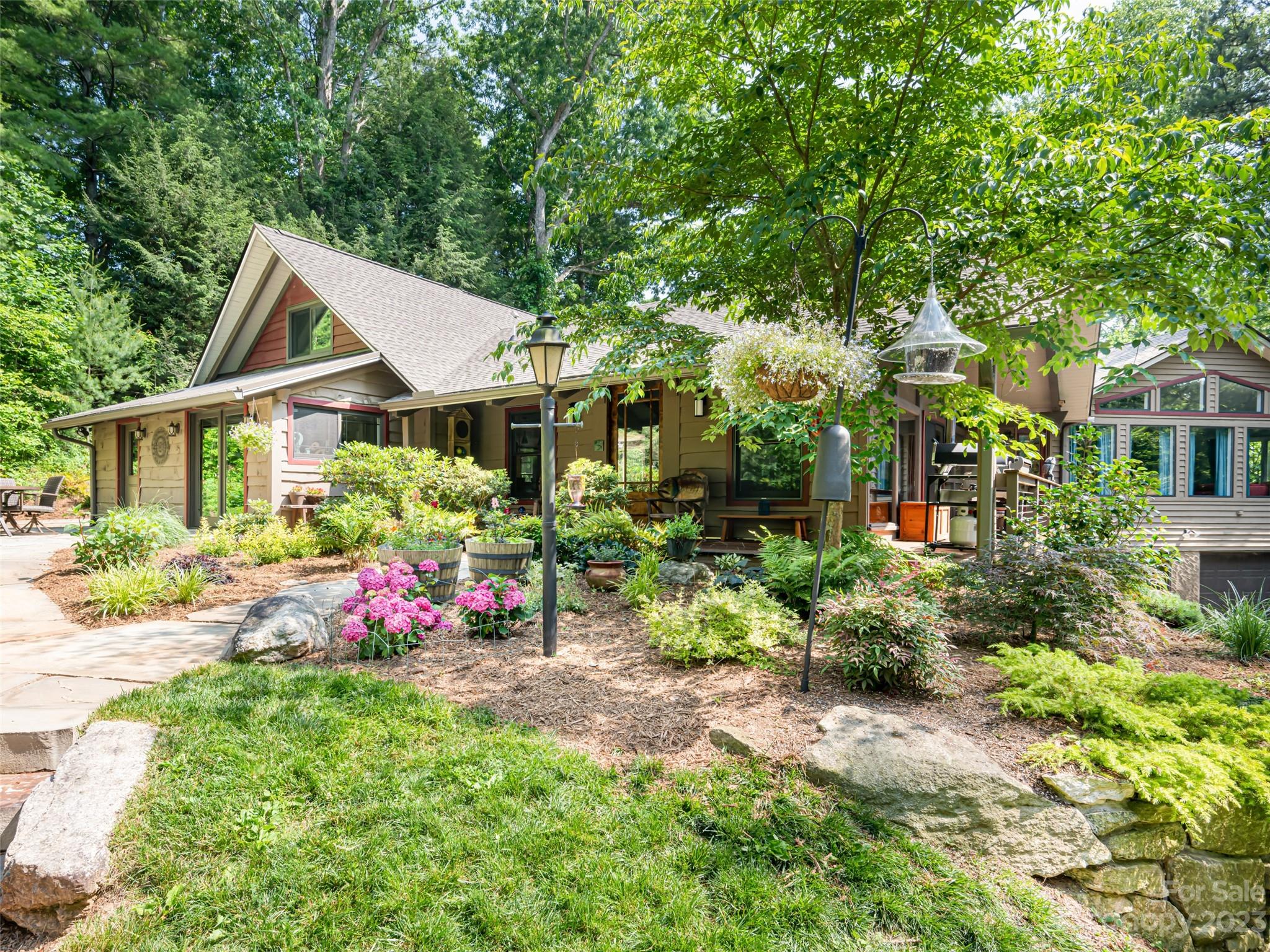 15 Oak Hill Lane Fairview NC 28730