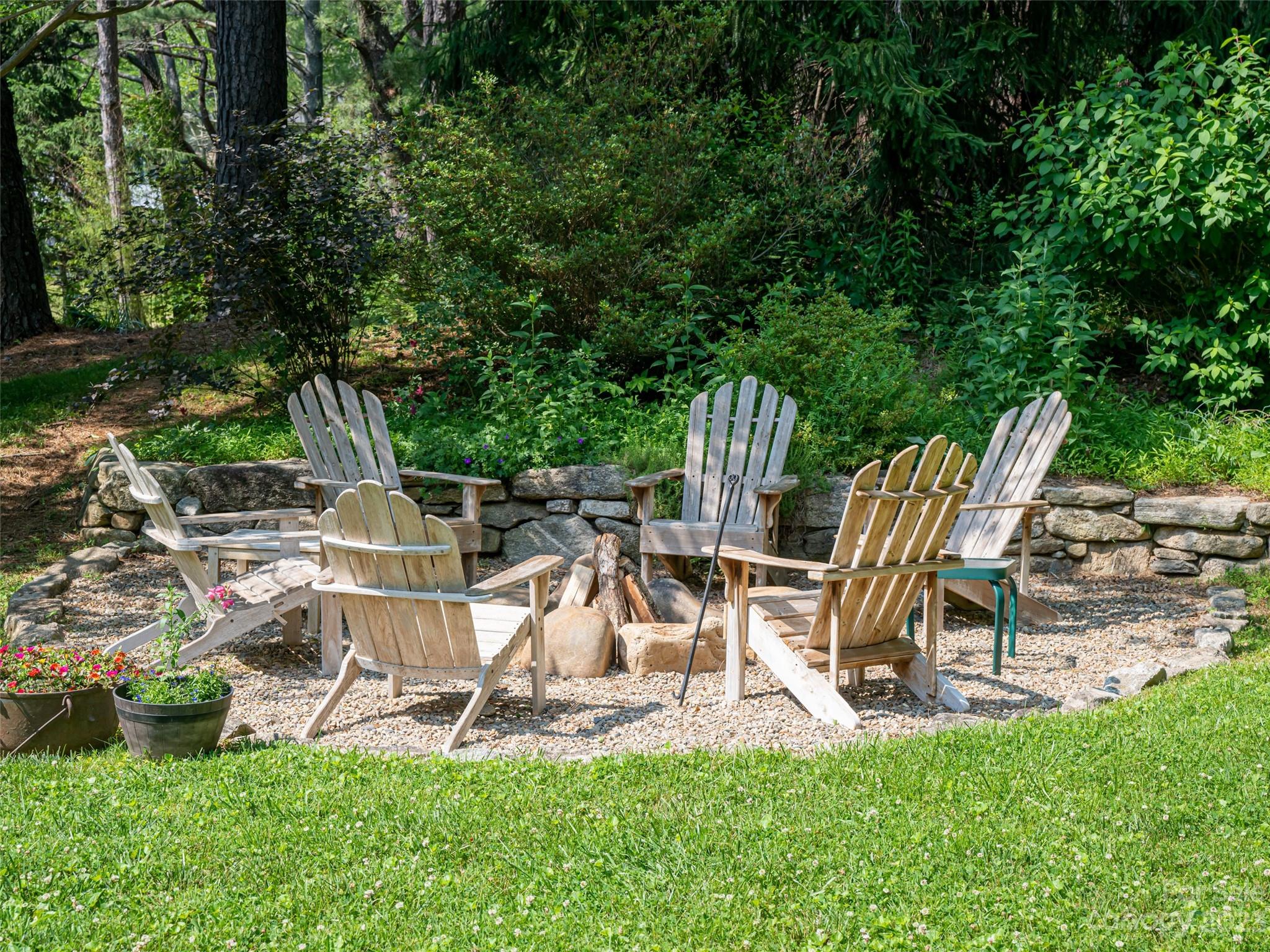 15 Oak Hill Lane Fairview NC 28730