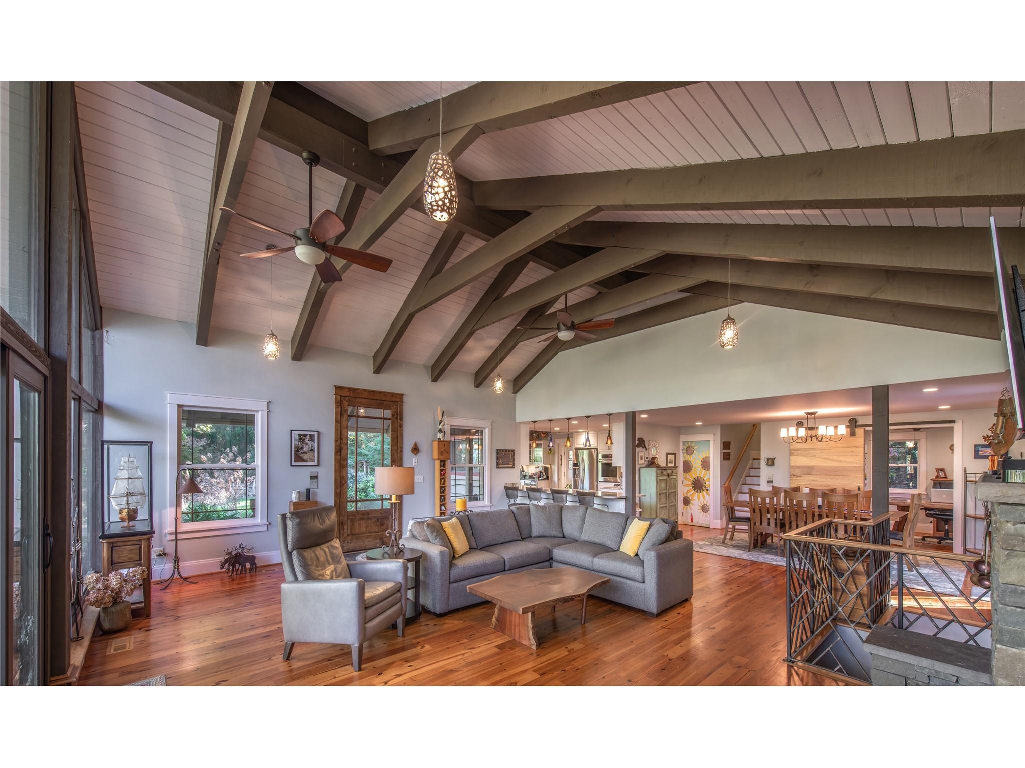 15 Oak Hill Lane Fairview NC 28730