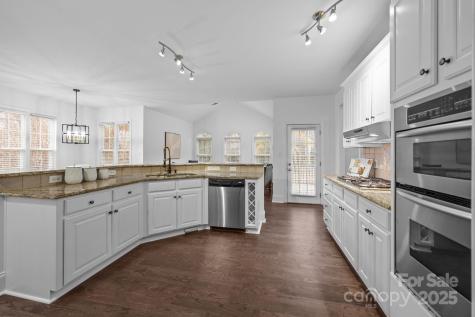 7909 Bay Pointe Drive Denver NC 28037