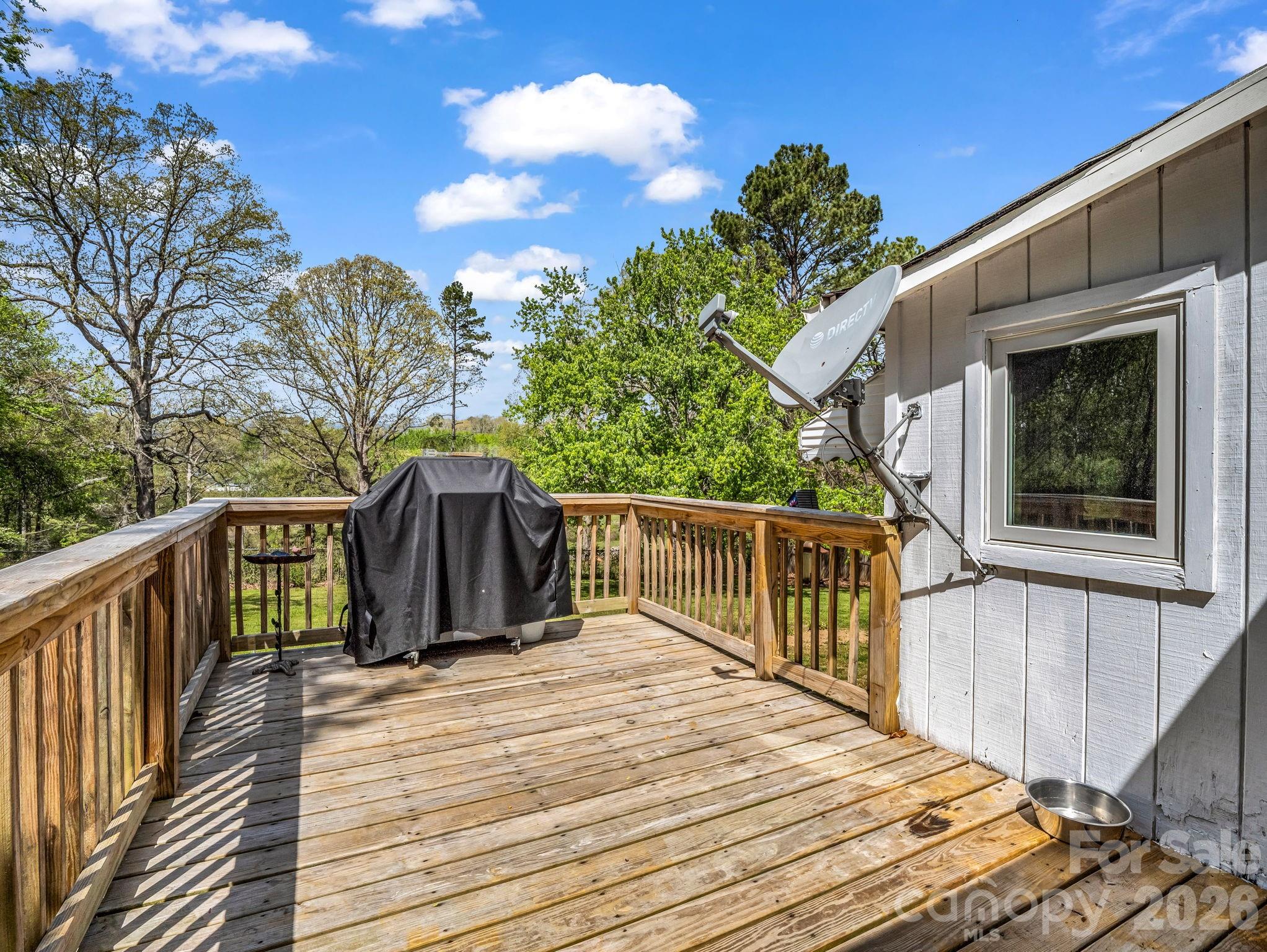 961 Mid Allen Road Hendersonville NC 28792