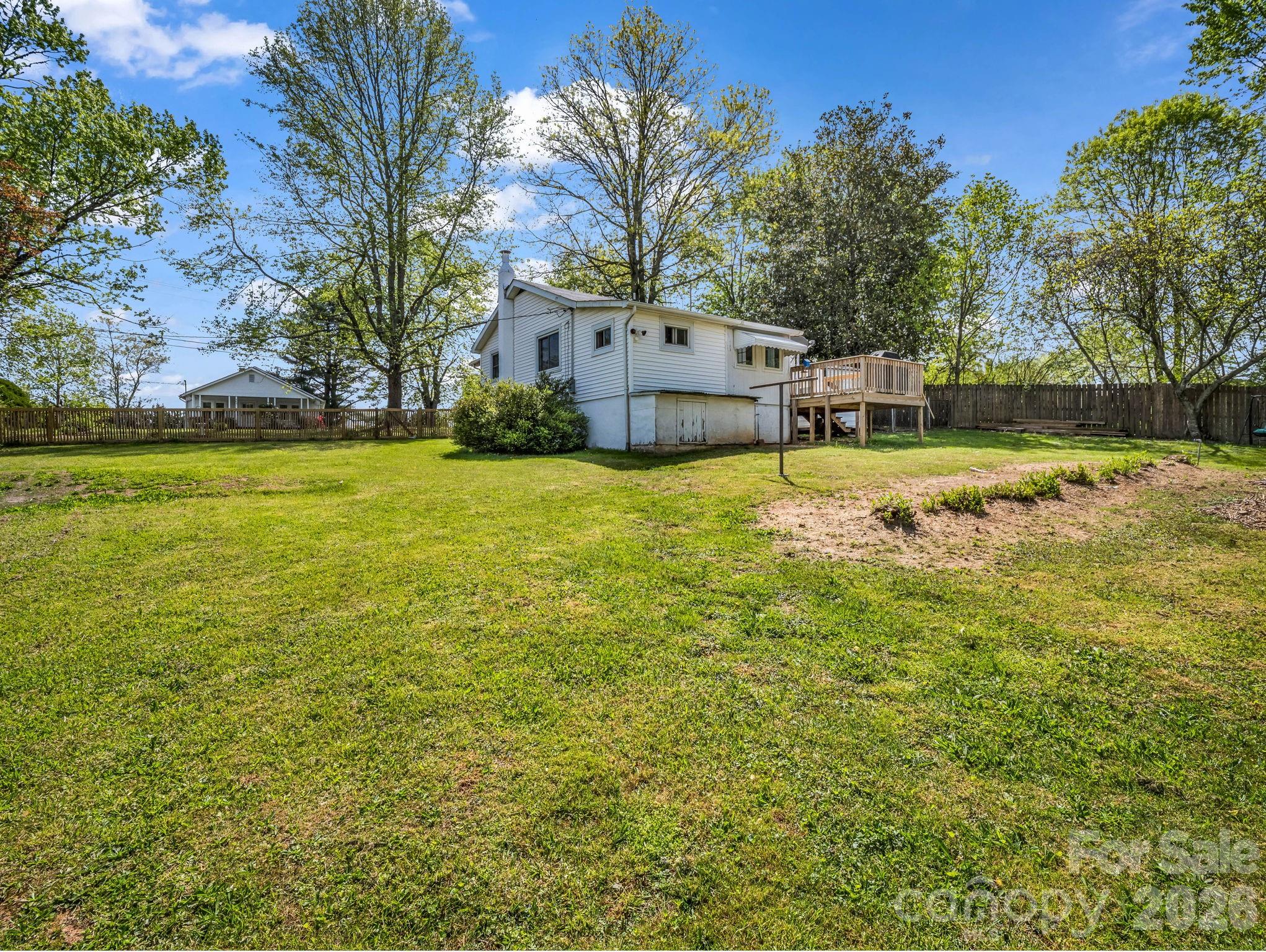 961 Mid Allen Road Hendersonville NC 28792