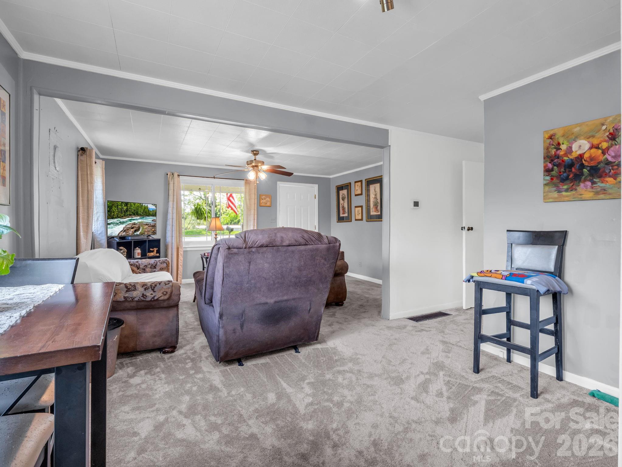 961 Mid Allen Road Hendersonville NC 28792