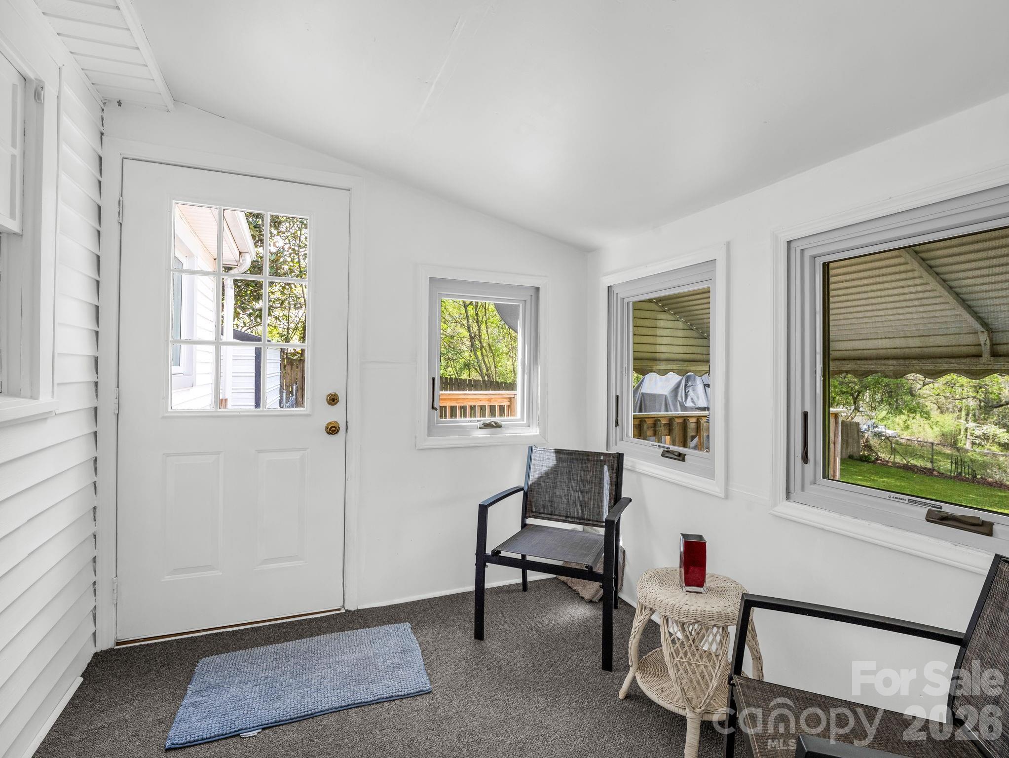 961 Mid Allen Road Hendersonville NC 28792