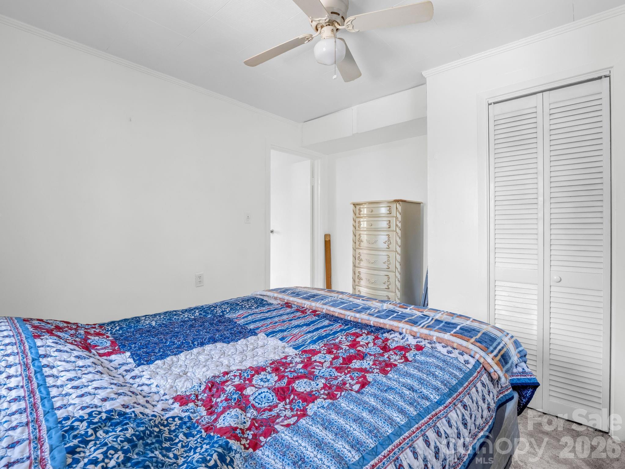 961 Mid Allen Road Hendersonville NC 28792