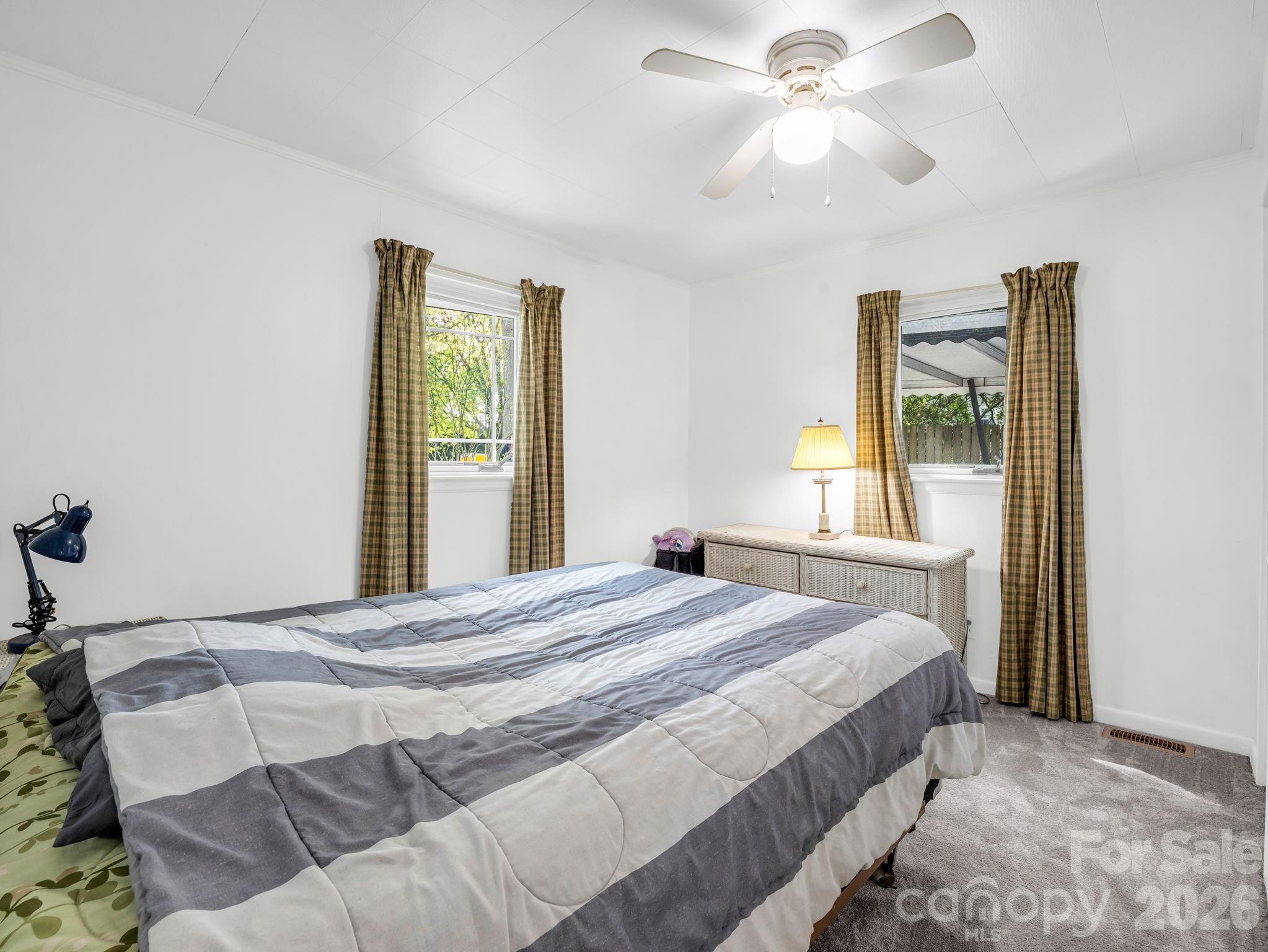 961 Mid Allen Road Hendersonville NC 28792