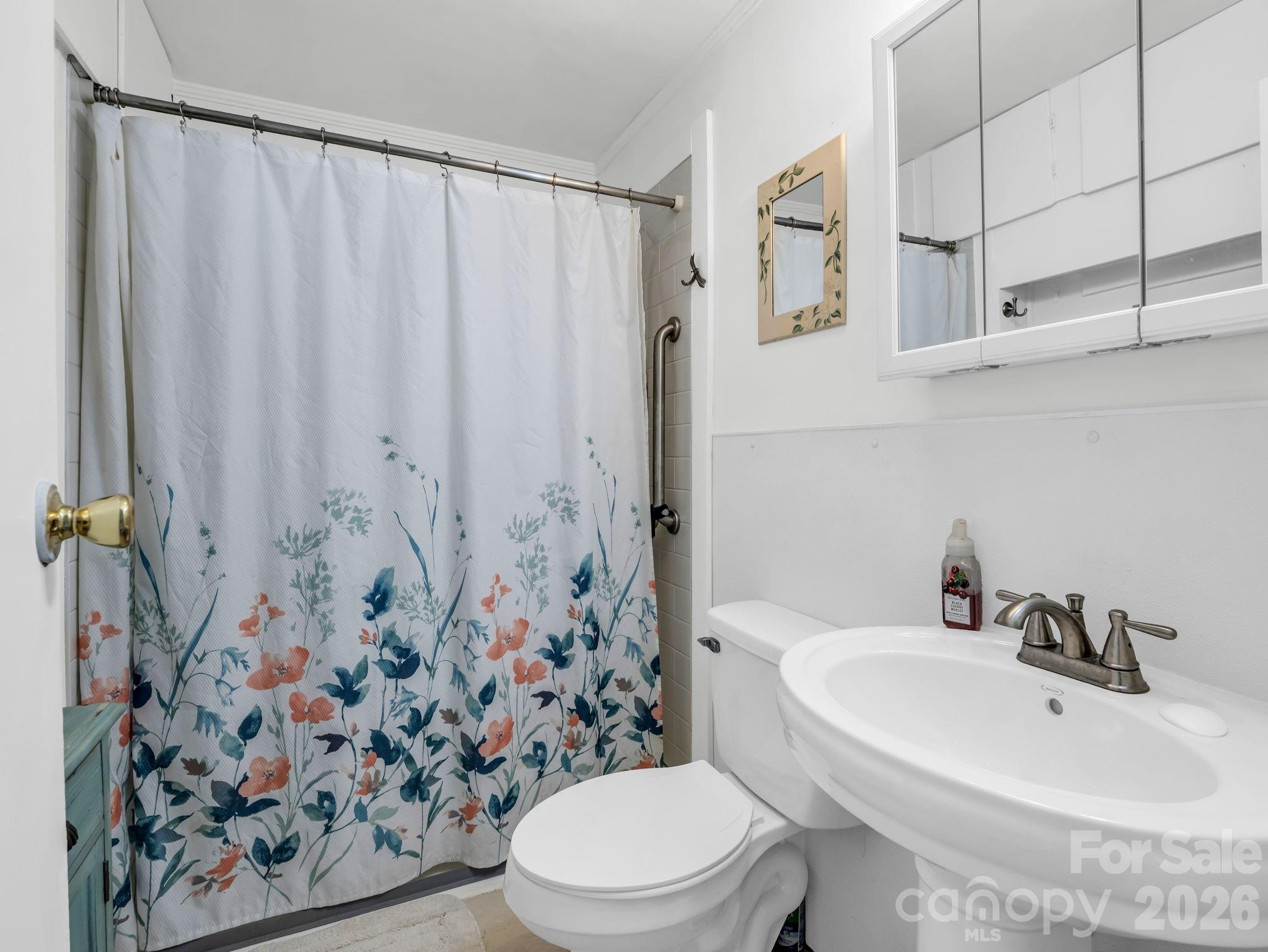 961 Mid Allen Road Hendersonville NC 28792