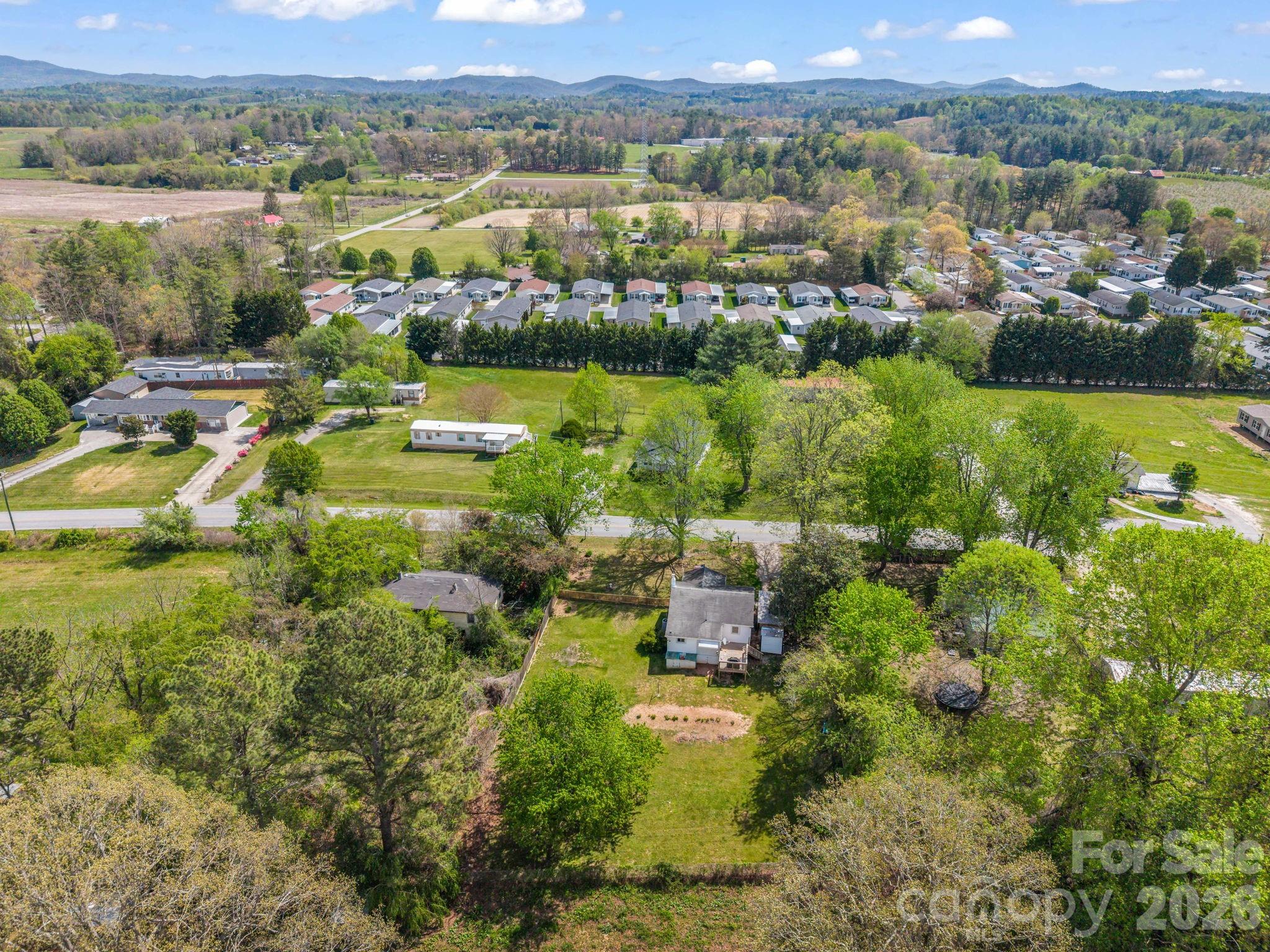 961 Mid Allen Road Hendersonville NC 28792