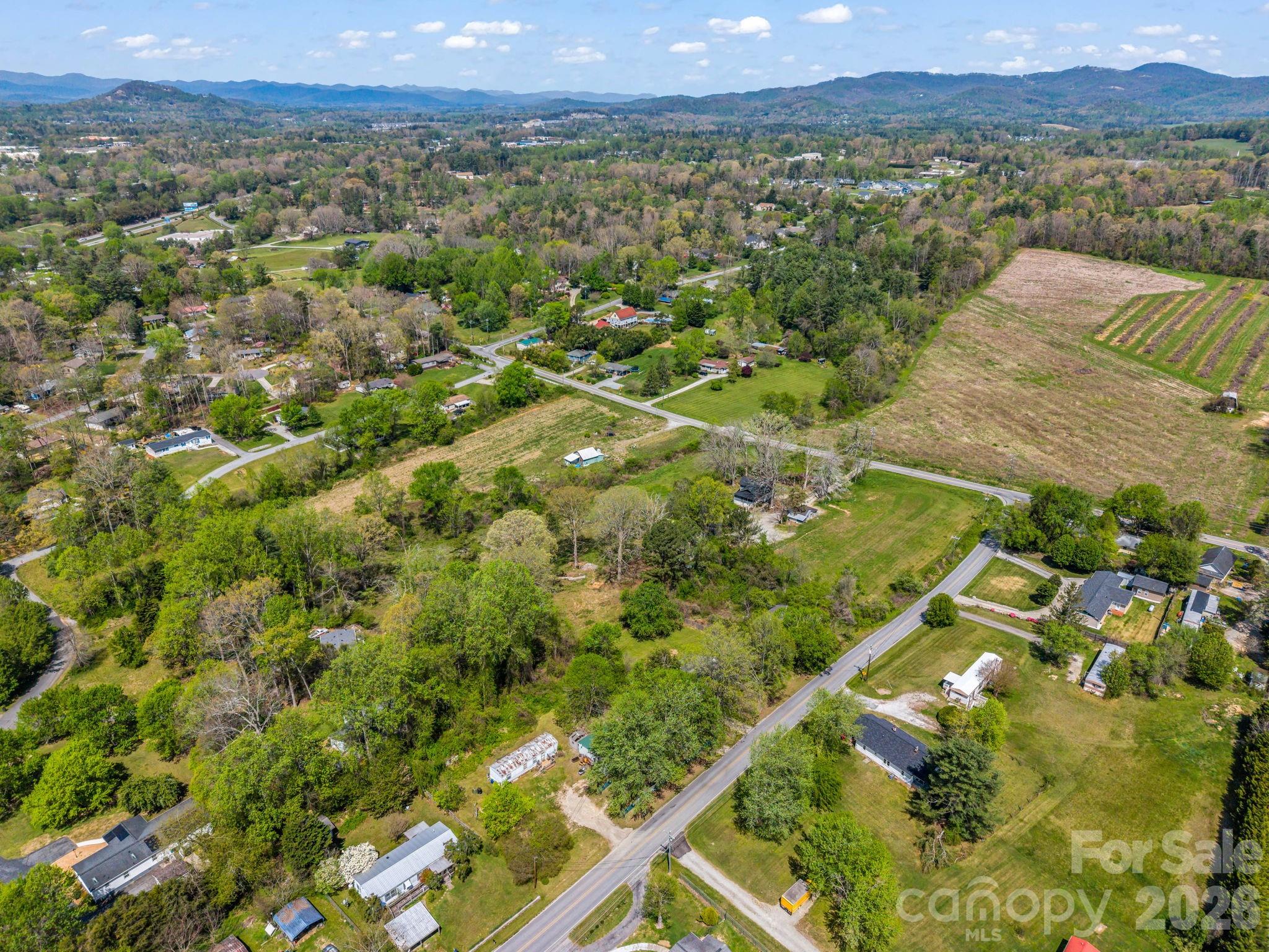961 Mid Allen Road Hendersonville NC 28792