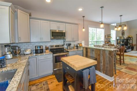 123 White Oak Road Extension Arden NC 28704