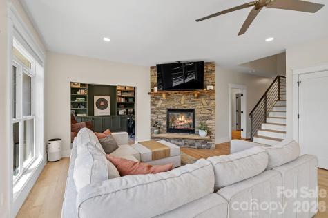 66 Nader Avenue Weaverville NC 28787