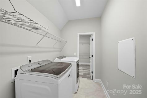 9209 Colin Crossing Court Charlotte NC 28277