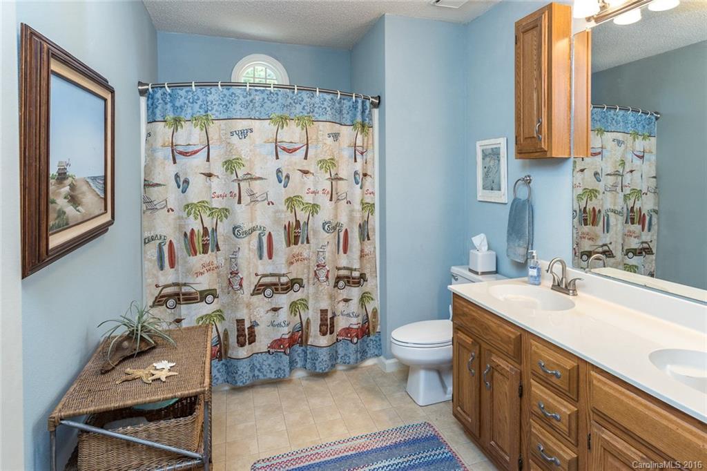 3 Brushwood Road Asheville NC 28804
