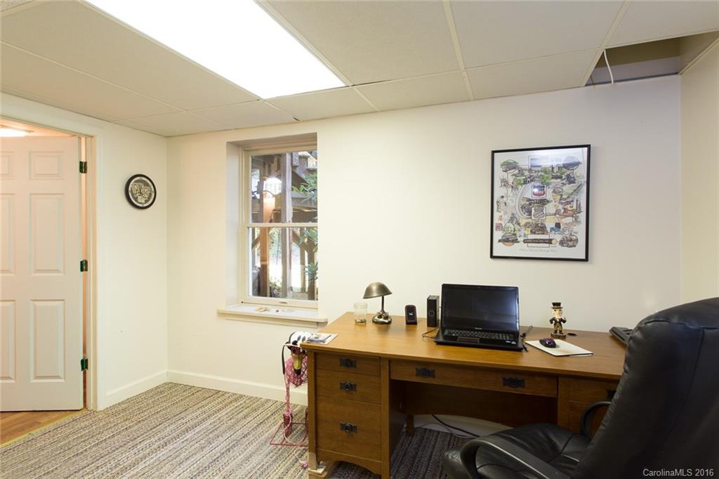 3 Brushwood Road Asheville NC 28804